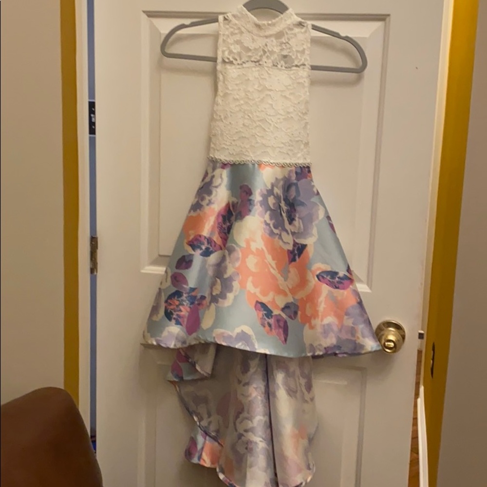 Girl’s Dress